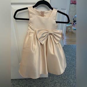 2T champagne flower girl/ party dress NEVER WORN
